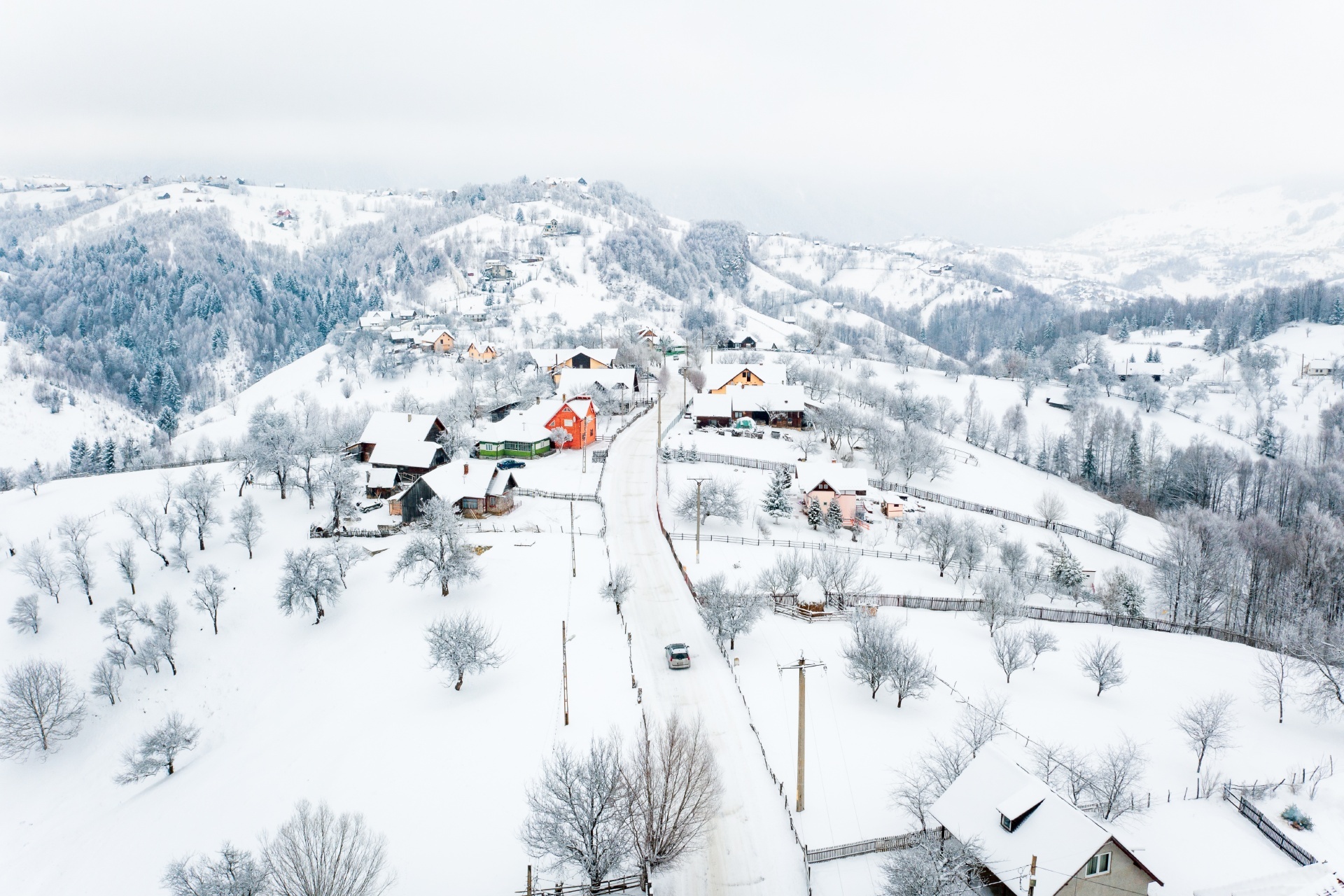 冬のペシュテラ　ルーマニアの風景
