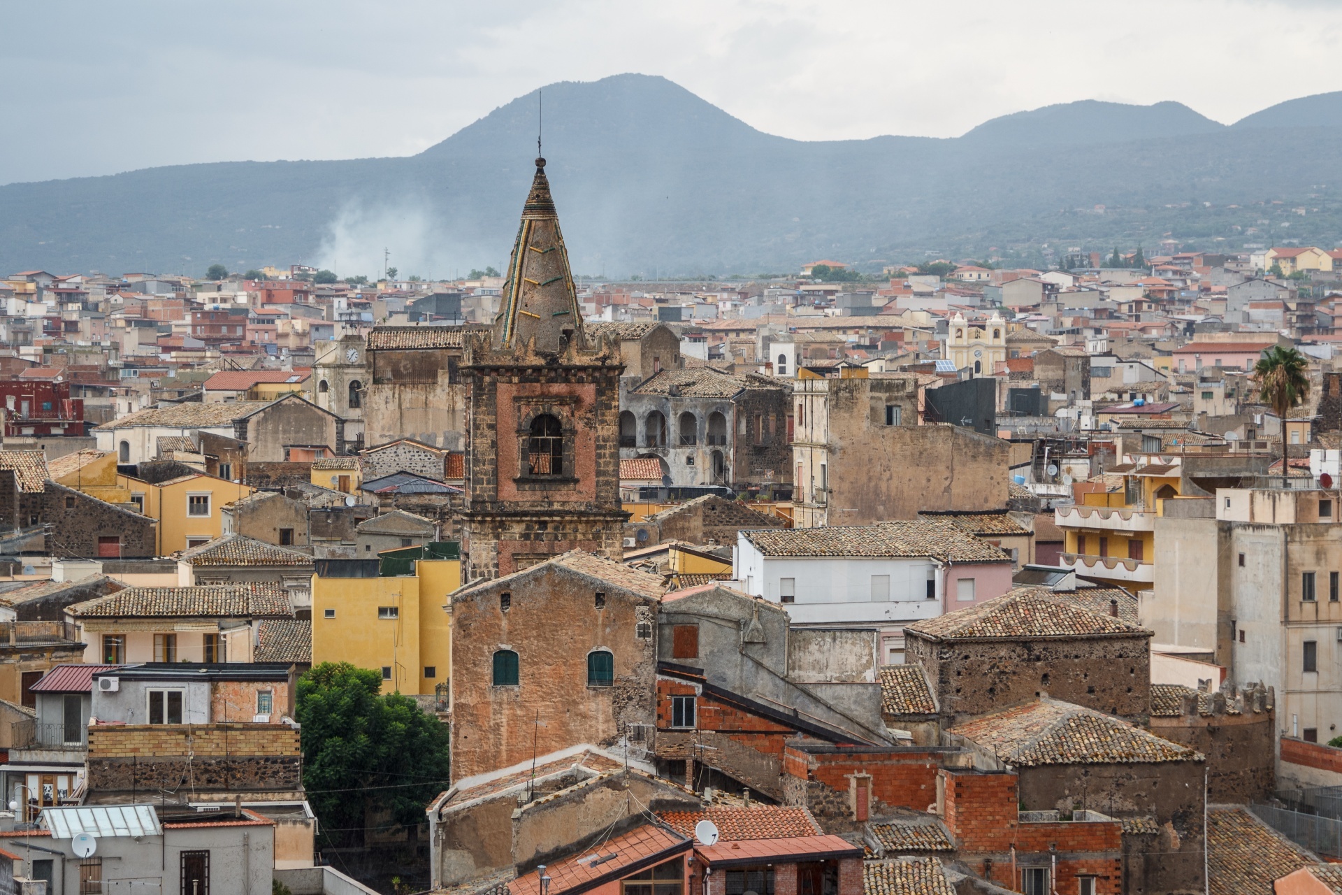 シチリア島アドラノの旧市街　イタリアの風景
