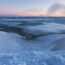 冬の朝のカルパティア山脈　ウクライナの風景