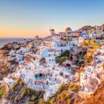 夕暮れの町並み　ギリシャの風景