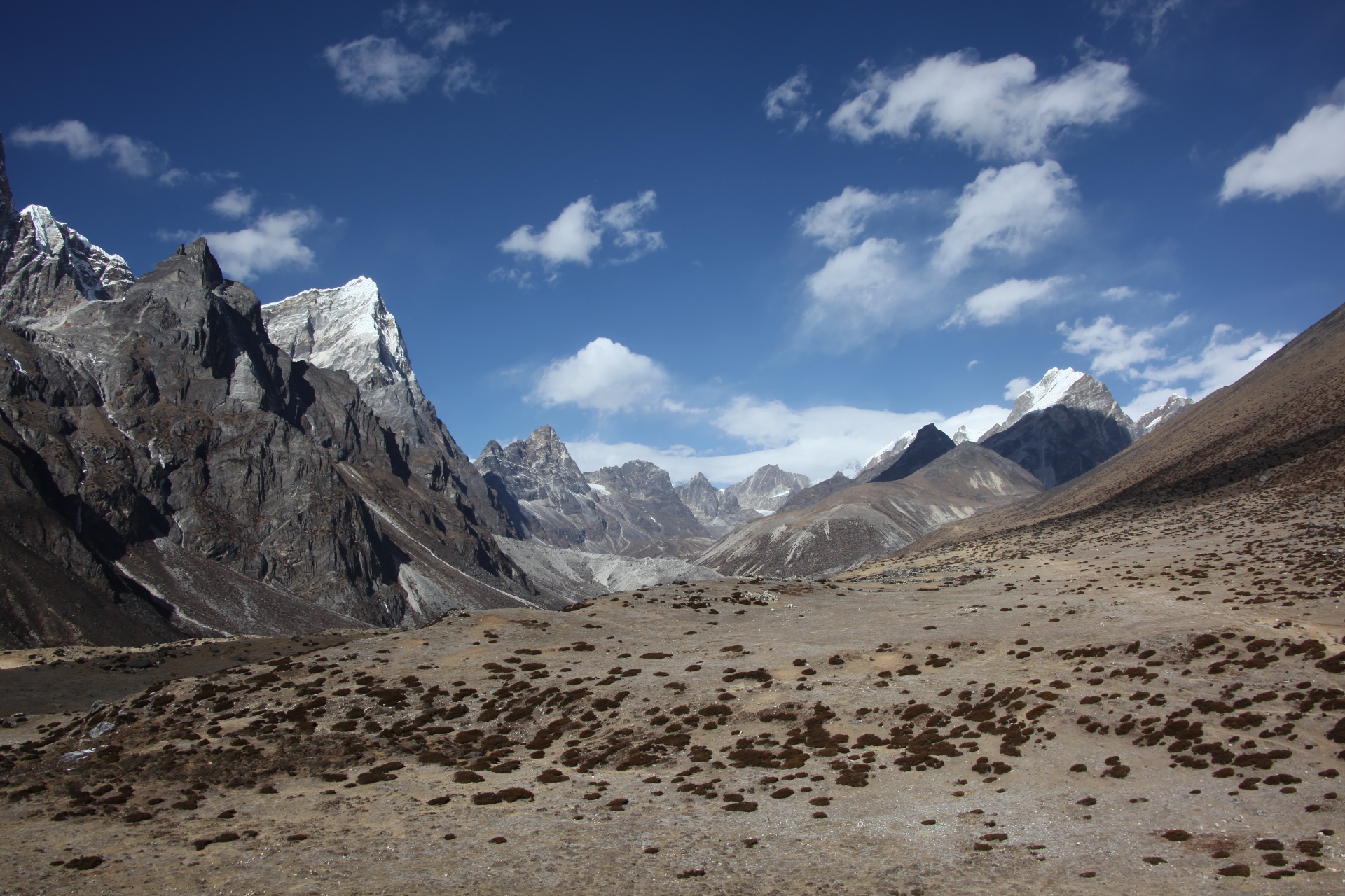 ヒマラヤの山々　ネパールの風景