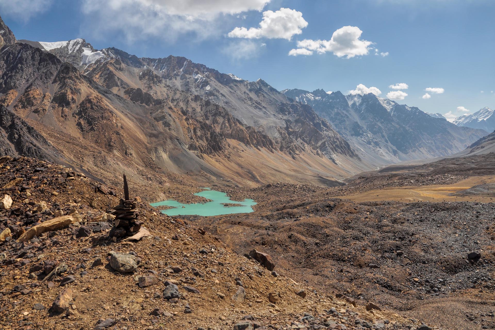 パミール山脈の絶景　タジキスタンの風景