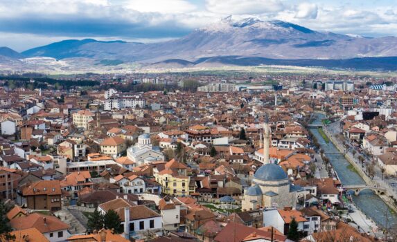 プリズレンの街並み　コソボの風景