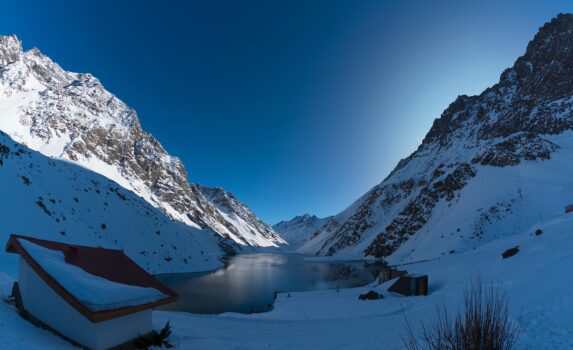 朝のインカ湖　チリの風景　世界の絶景