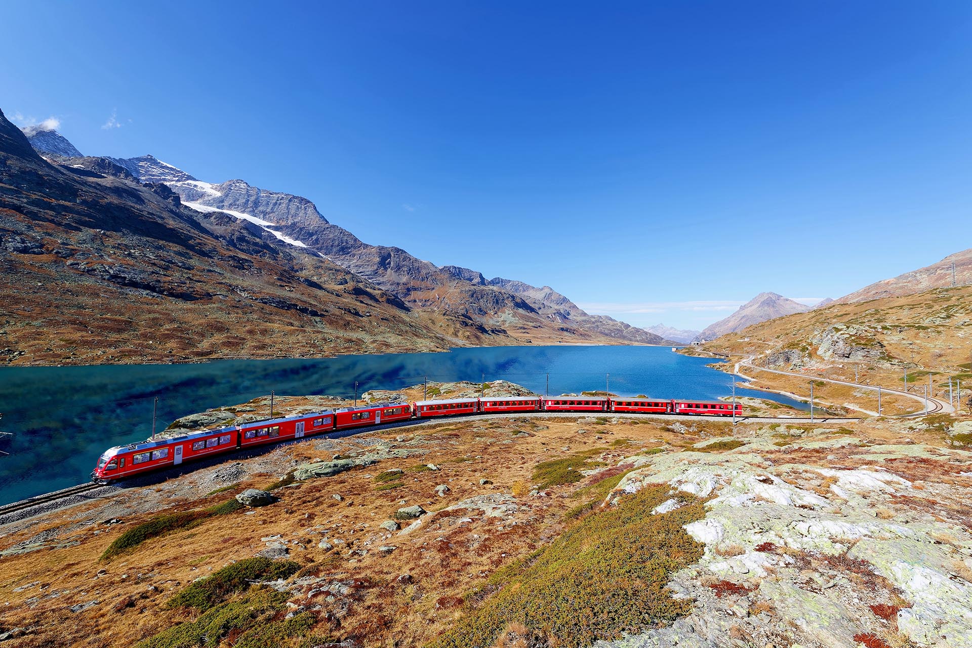 秋のレーティッシュ鉄道　スイスの風景