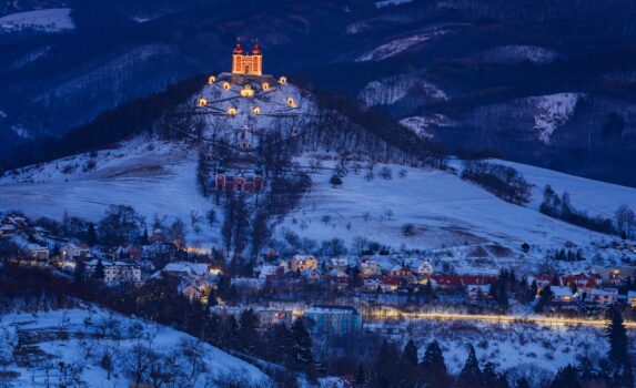 冬のバンスカー・シュチャヴニツァの風景　スロバキアの風景