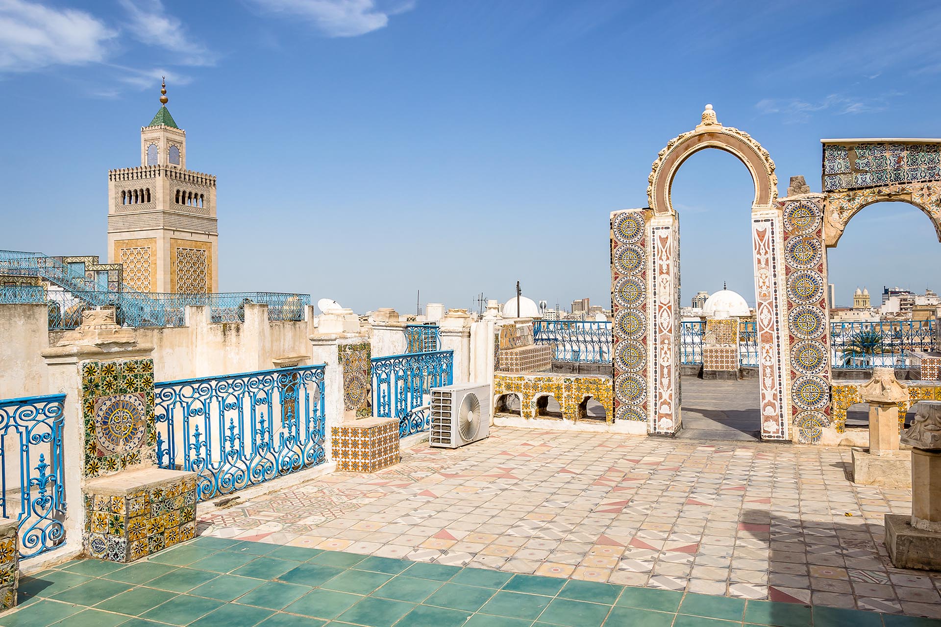 チュニス　旧市街の風景　チュニジアの風景