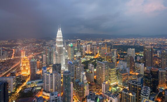 夕暮れ時のクアラルンプールの街並み　マレーシアの風景