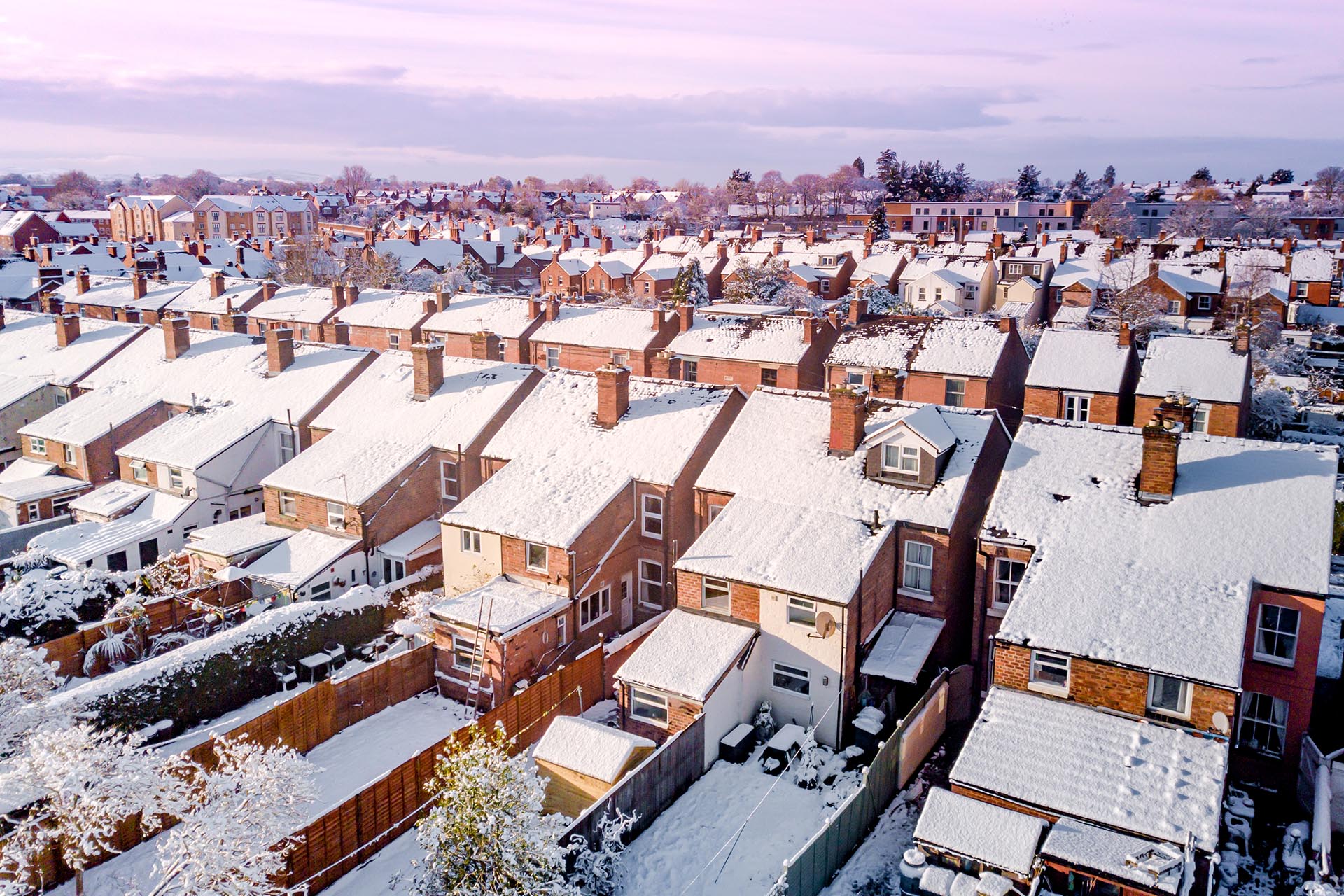 雪のイギリスの街並み　イギリスの風景