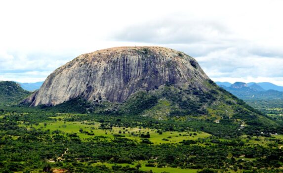 ハラレ山　ジンバブエの風景