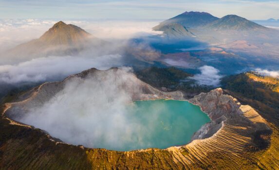 イジェン山の風景　インドネシアの風景