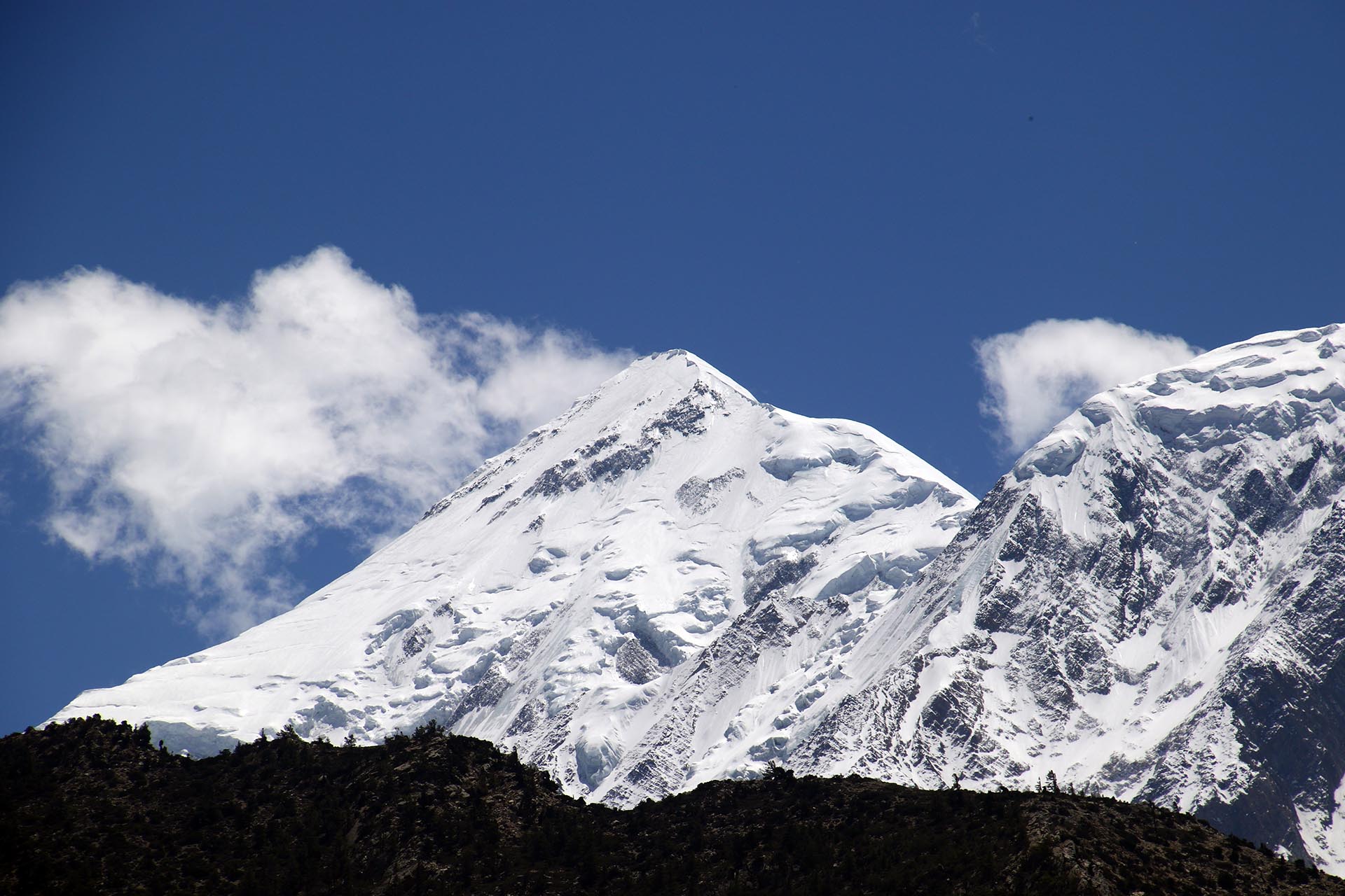 ダウラギリ　ネパールの風景