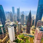 重慶の超高層ビルの街並み　中国の風景
