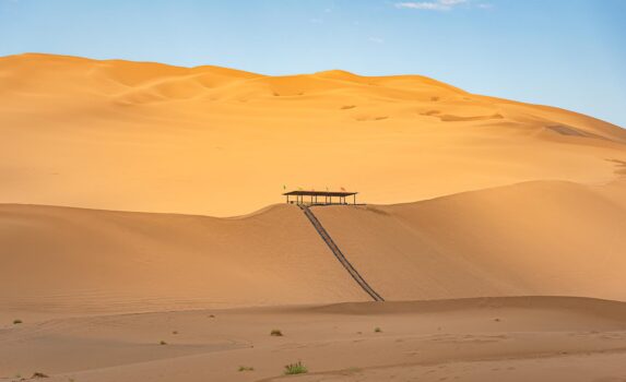クムタグ砂漠　中国の風景