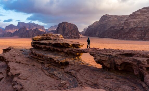 ワディラムの赤い砂漠　ヨルダンの風景