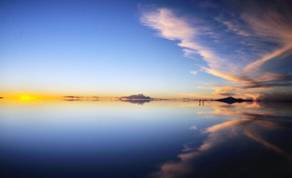 ウユニ塩湖　ボリビアの風景