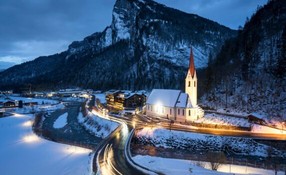 雪の夜　フォアアールベルク州の風景　オーストリアの風景