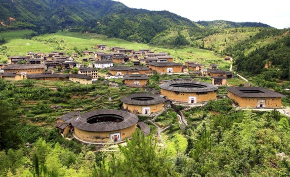 福建土楼のある風景　中国の風景