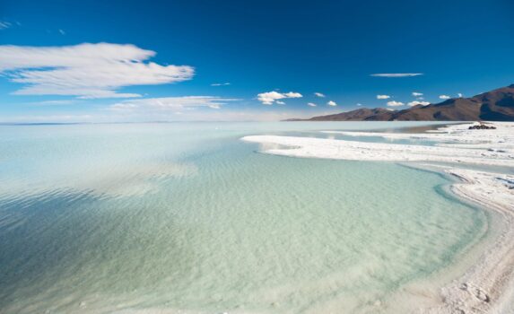 ウユニ塩湖の風景　ボリビアの風景