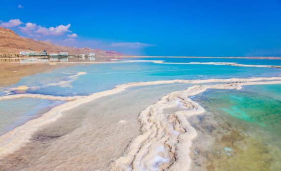 夏の死海　イスラエルの夏の風景