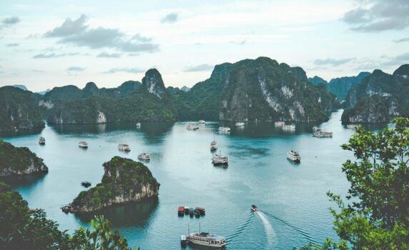 ハロン湾の風景　ベトナムの風景