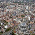 マンチェスター・ピカデリー駅とマンチェスターの街並み　イギリスの風景