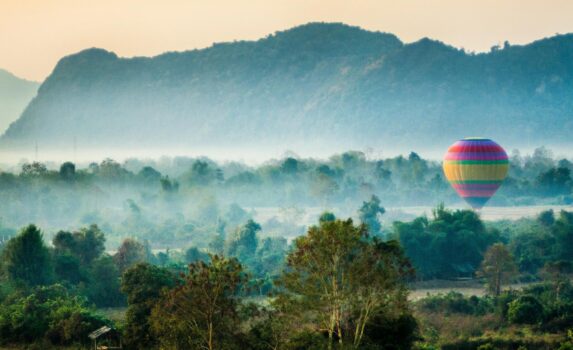 ヴァンヴィエンの風景　ラオスの風景