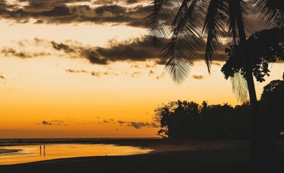 プンタレナスの夕暮れの風景　コスタリカの風景