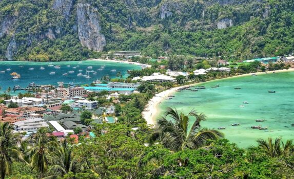 ピピ諸島ピーピー・ドーン島の絶景　タイの風景