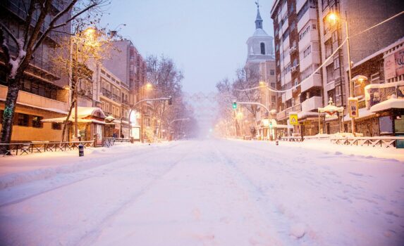 雪のマドリッド　冬のスペインの風景