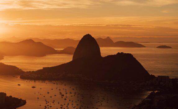 夕暮れのリオ・デ・ジャネイロ　ブラジルの風景