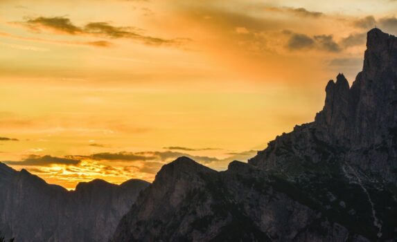 ドロミテの夕景　イタリアの風景