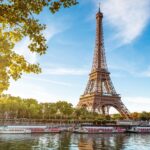 秋のエッフェル塔　秋のパリの風景　フランスの秋の風景