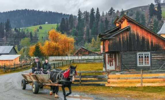 秋のモルダヴィア　ルーマニアの秋の風景