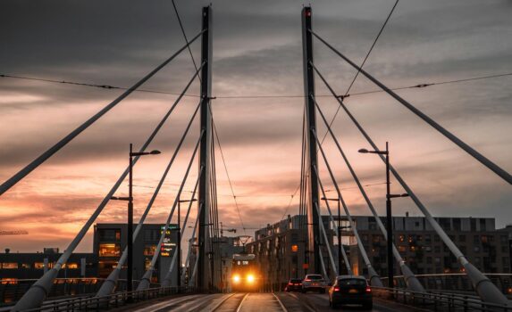 夕暮れのヘルシンキ　ヤトカサーリ　フィンランドの風景