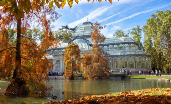 エル・レティーロの秋の風景　秋のマドリード　スペインの秋の風景