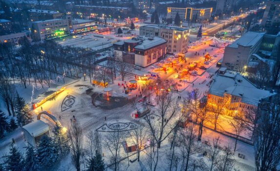冬のキーウ　ブロヴァリー　ウクライナの風景