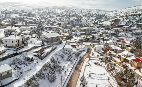 冬のカト・ベルミオ – セリ　ギリシャの風景