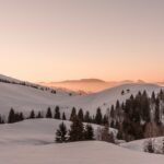 雪のモンテ・ファルノの絶景　イタリアの冬の風景