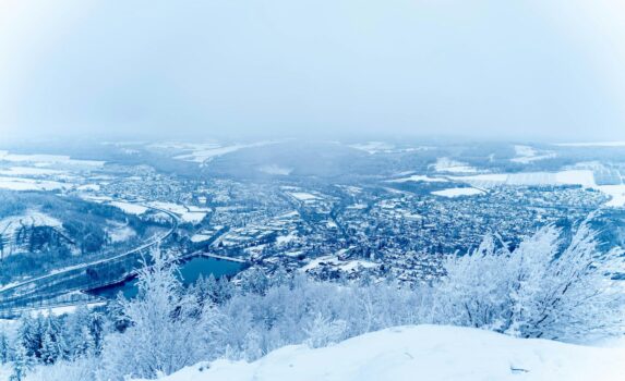 雪のオルスベルク　冬のドイツの風景