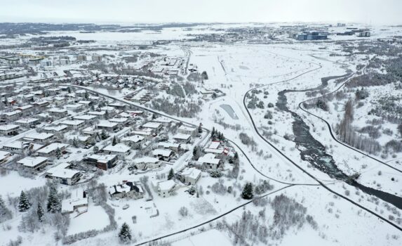 雪のレイキャビク　雪のアイスランドの風景