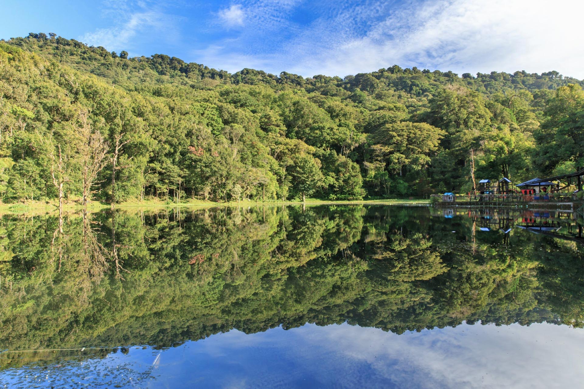 セルバネグラ湖　ニカラグアの風景