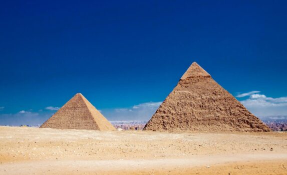 ギザの大ピラミッド　エジプトの風景