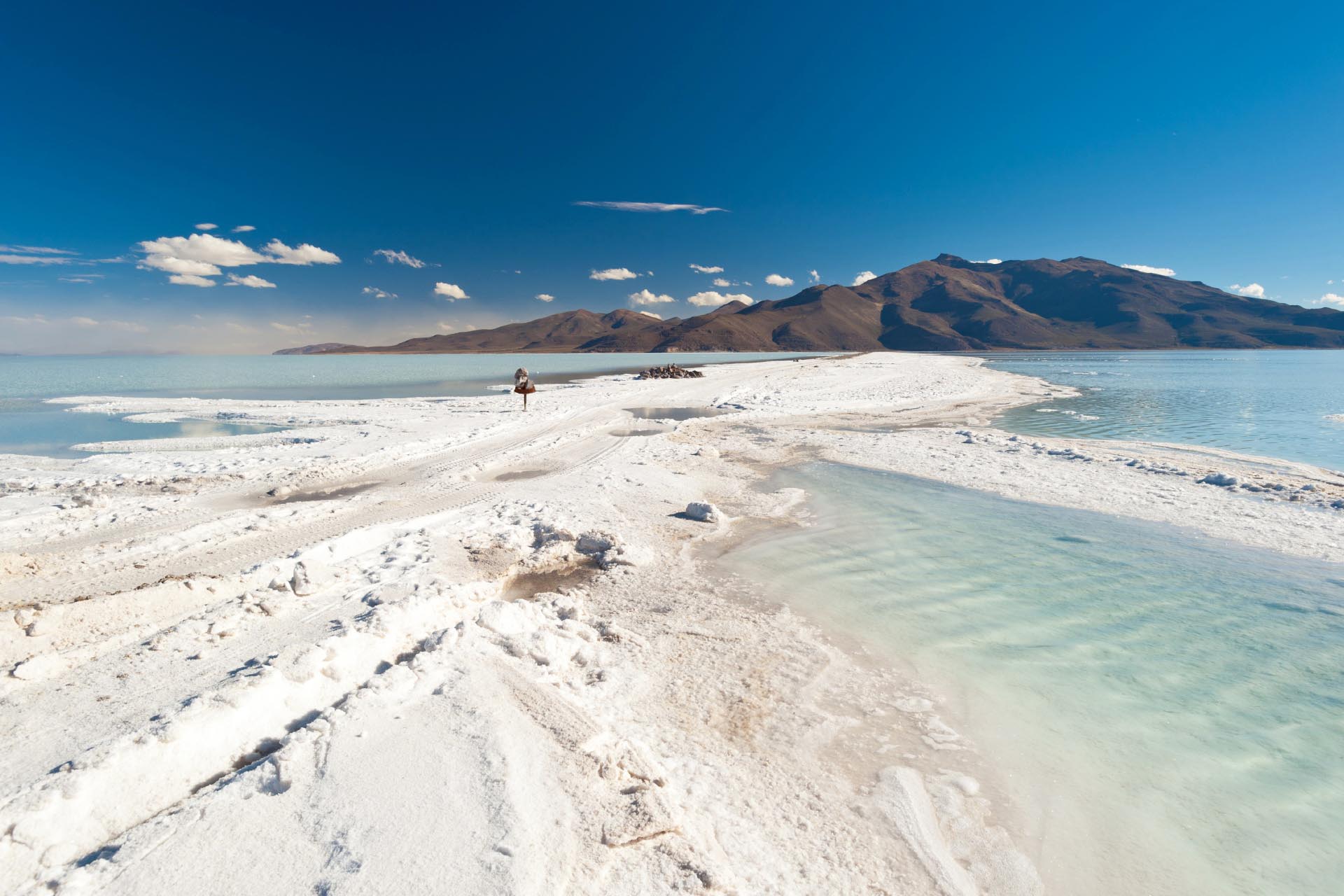ウユニ塩湖の絶景　ボリビアの風景