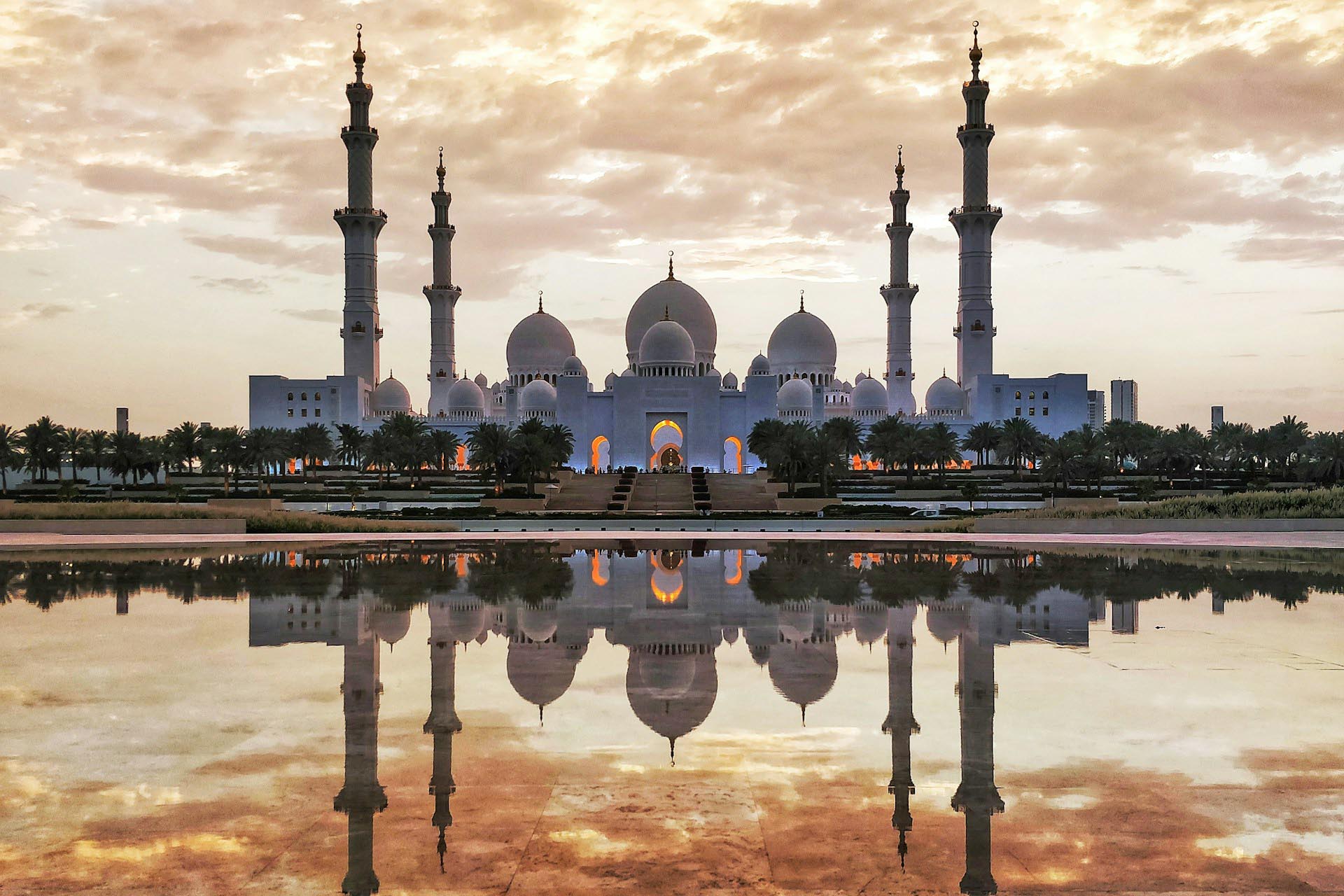 シェイク・ザーイド・モスク　アブダビ　アラブ首長国連邦の風景