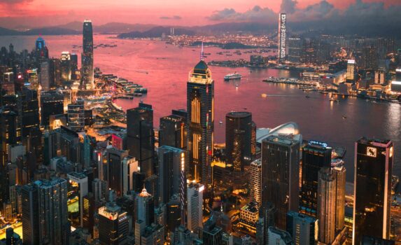 薄明のビクトリア・ハーバー　香港の風景
