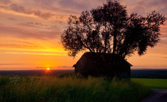シャティヨンの夕暮れ　ベルギーの風景
