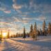 冬のラップランドの夕暮れ　サーリセルカ　フィンランドの風景
