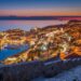 夕暮れのドゥブロヴニクの町並みとアドリア海　クロアチアの風景